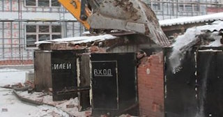 Снос гаража и вывоз мусора в Холмске - Быстро и качественно от Сварной-Хлм от 2078 рублей