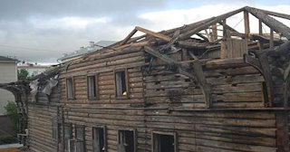 Демонтаж деревянных конструкций в Холмске - расценки от 1039 рублей - Сварной-Хлм