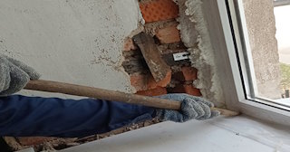 Демонтаж оконных откосов по выгодной цене от 520 руб. в Холмске - Сварной-Хлм