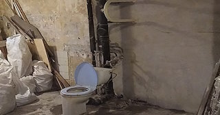 Демонтаж сантехкабины в панельном доме - цена от 1039 рублей | Сварной-Хлм